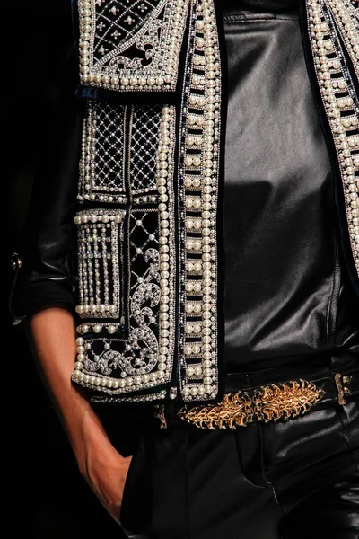 Look 33